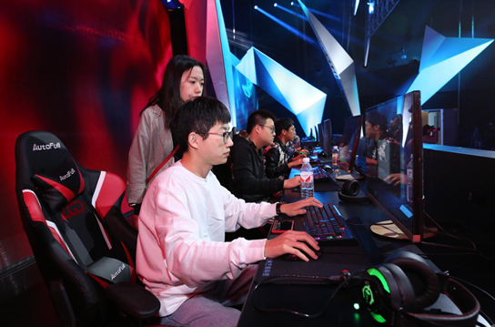 兰球迷欢欣 兰球迷欢欣