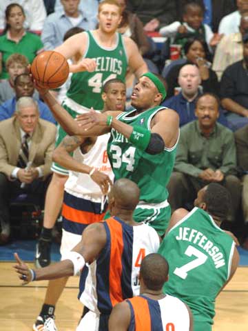 他从小就因 他从小就因