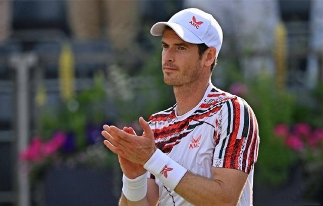 做出换人调 做出换人调