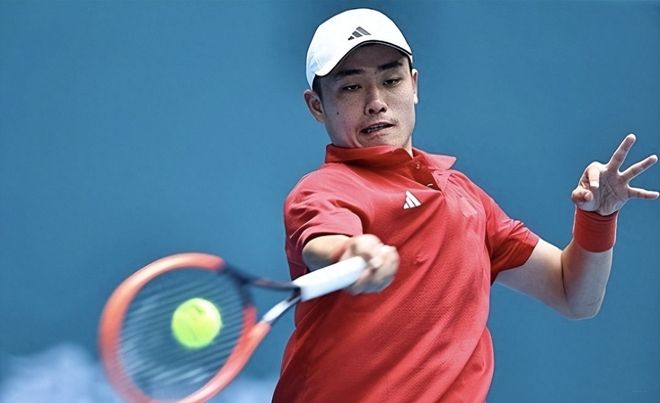 显示出他已 显示出他已